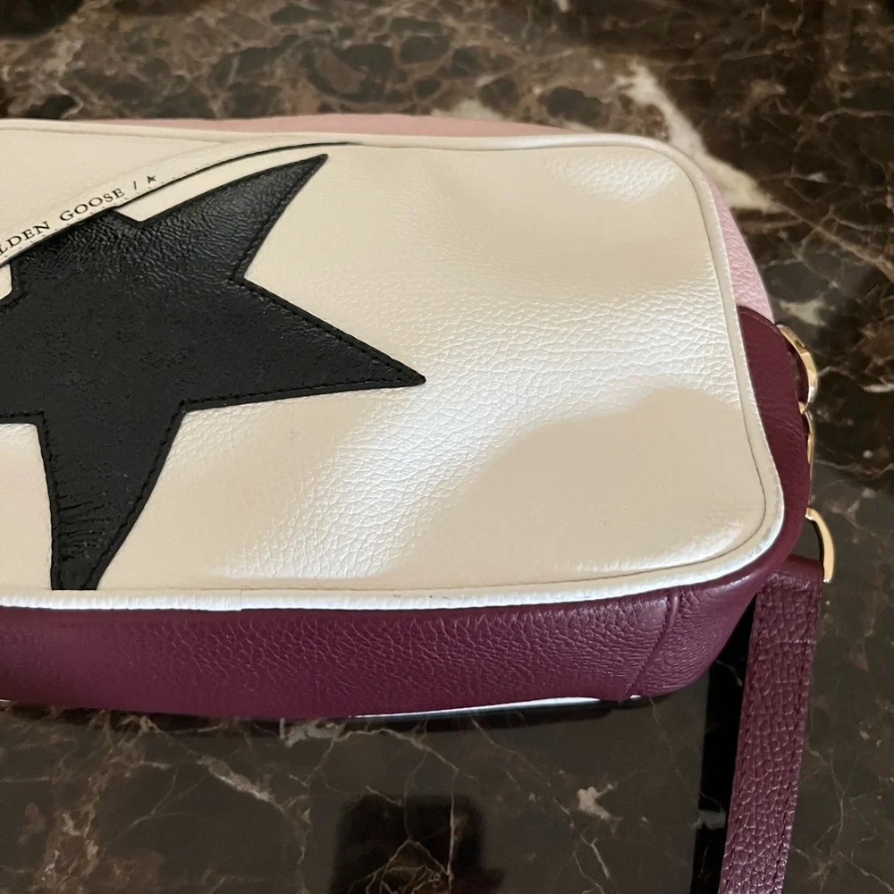 Golden Goose Star Made in Italy Soft-Grain Leather Crossbody Bag. - Picture 9 of 10